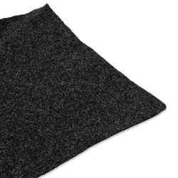 Filt til bekl�dning af kabinetter, paneler og hattehylder