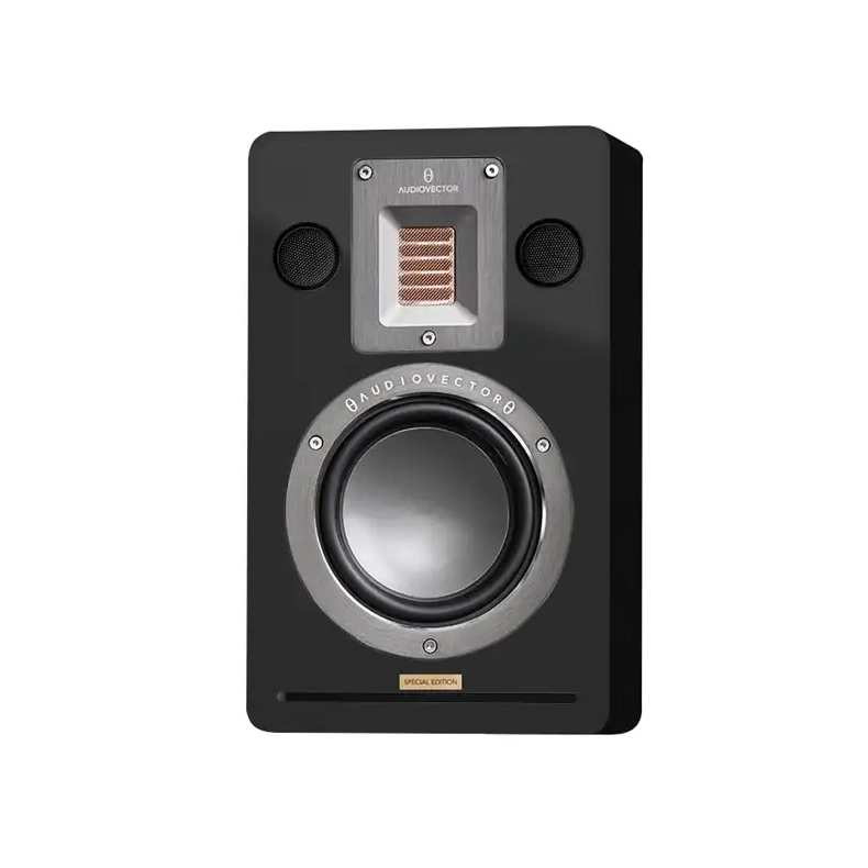 Audiovector QR Wall SE i Hvid Silk P� v�ggen h�jttaler 1 stk
