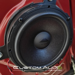 Montering  af Toyota bZ4X h�jttaler lydpakke