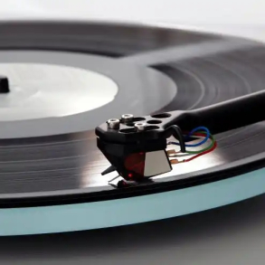 Rega Planar 2 r�d med Nd3 Pick-up 