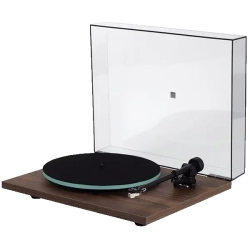 Rega Planar 2  Valn�d med Carbon Pick-up