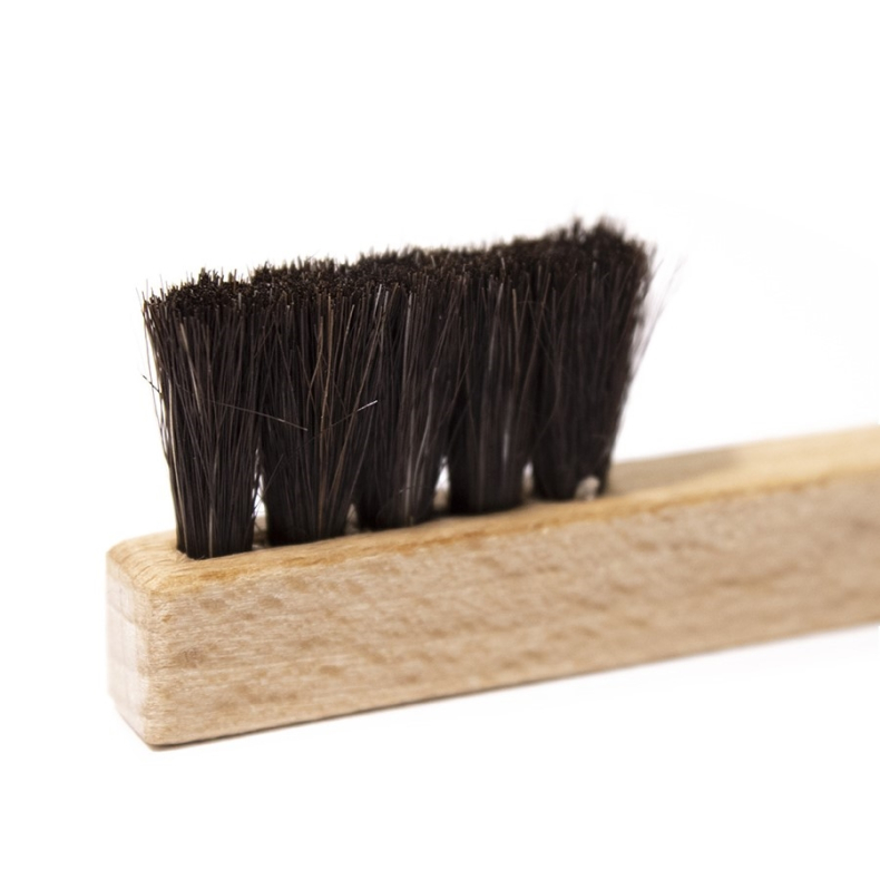 Simply Analog Pickup b�rste i egetr� med naturligt h�r