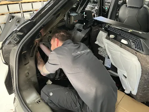 Montering af bilstereo hos Custom Audio Denmark