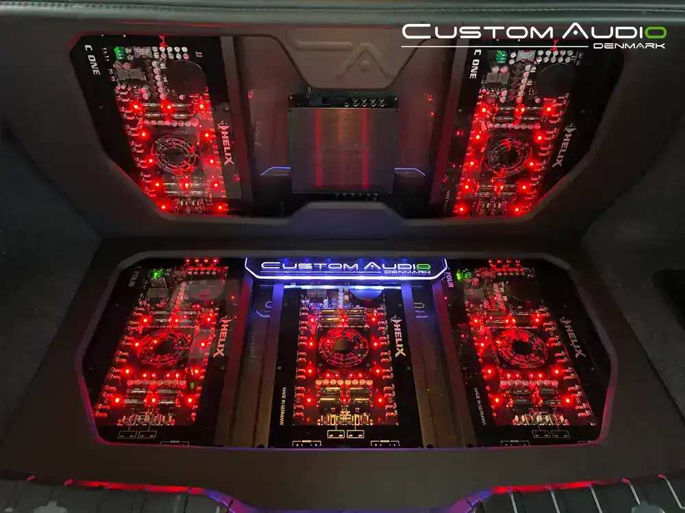 Bilstereo installation BMW M5 hos Custom Audio