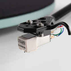 Rega Planar 2 hvid med Carbon Pick-up