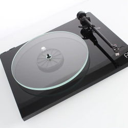 Rega Planar 2 sort med Carbon Pick-up