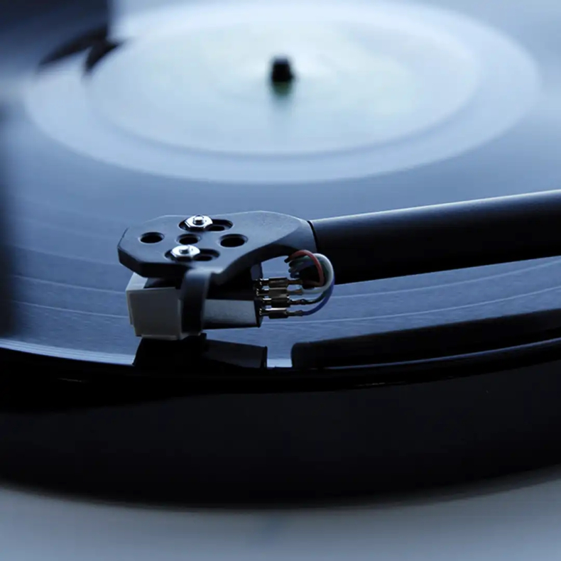 Rega Carbon MM pick up til pladespiller - hvid(Konisk/kulfiber)