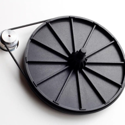 Rega Planar 1 PLUS (med indbygget RIAA og Carbon Pick-up) hvid 