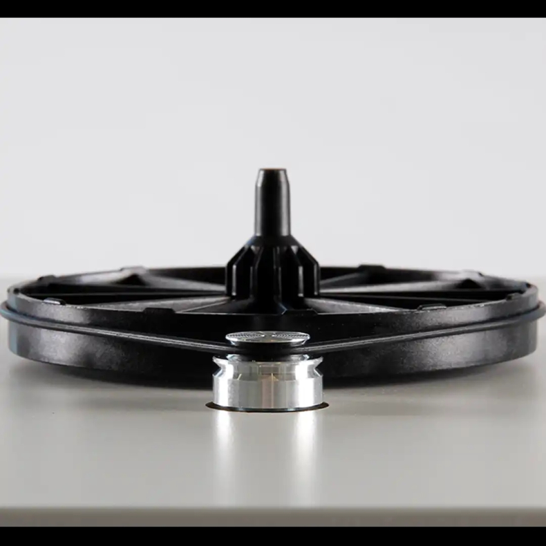 Rega Planar 1 PLUS (med indbygget RIAA og Carbon Pick-up) hvid 